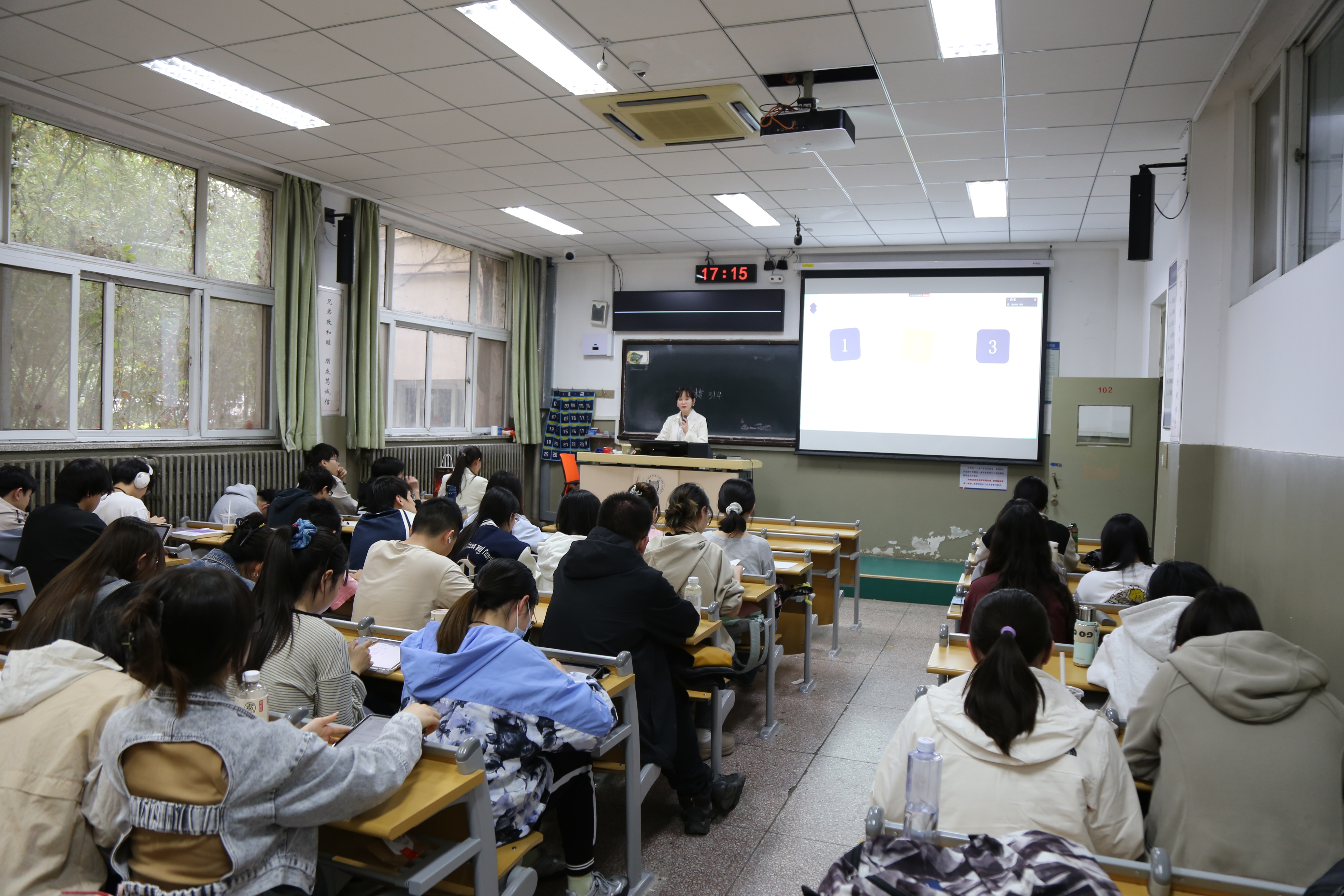 1744967963301607.jpg 1744967963301607.jpg